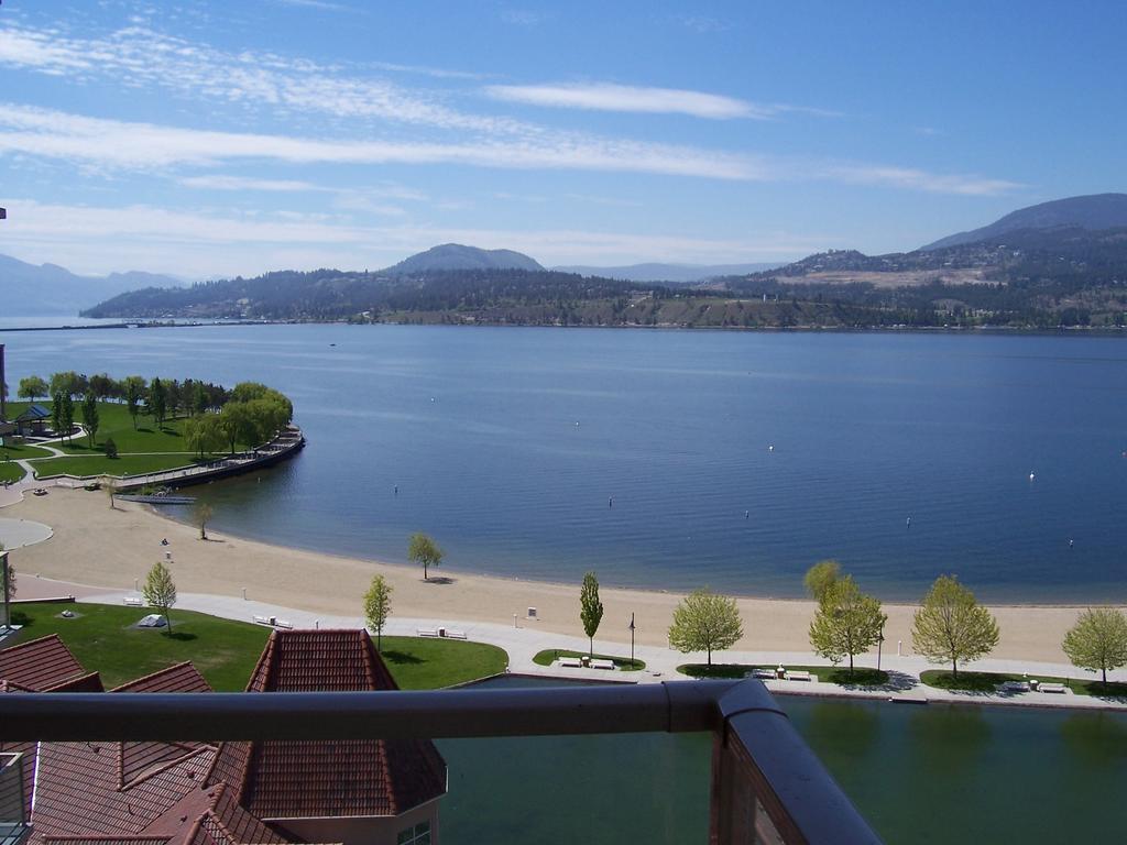 Sunset Waterfront Resort By Kelownacondorentals Zimmer foto